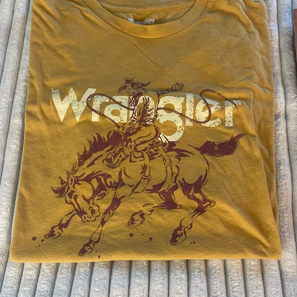 Wrangler Golden Brown Graphic Tee